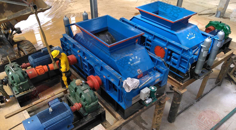 時產200噸大型對輥機價格 時產200噸大型對輥機價格